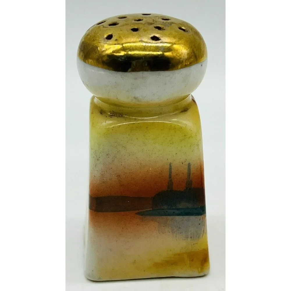 Vintage‎ Japan Lusterware Sunset Salt Pepper Shakers Hand painted 3 inch
